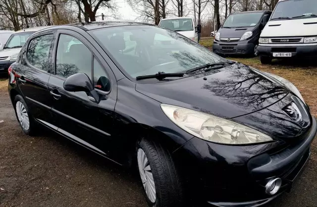 PEUGEOT 207 