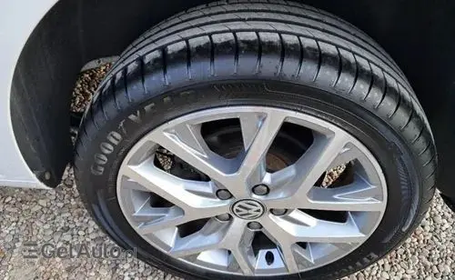 VOLKSWAGEN Caddy California 