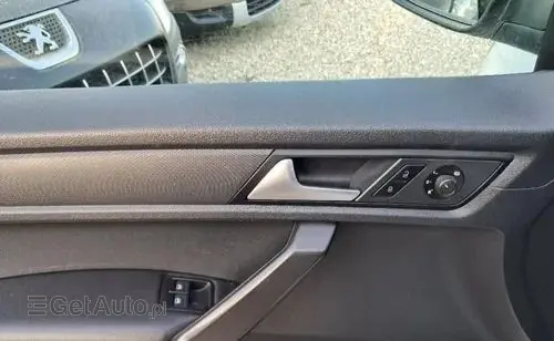 VOLKSWAGEN Caddy California 