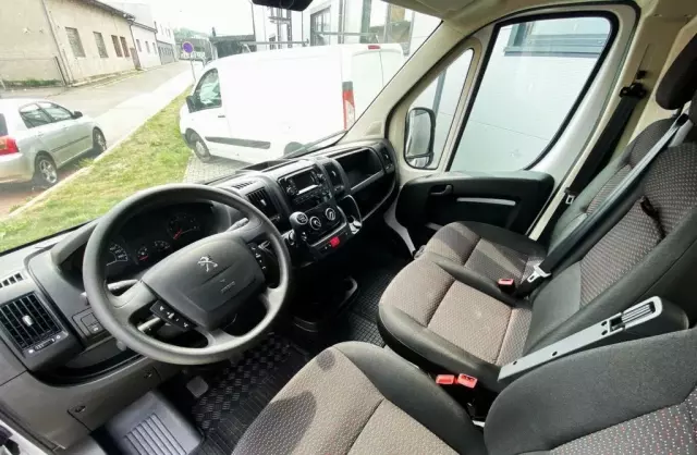 PEUGEOT Boxer 