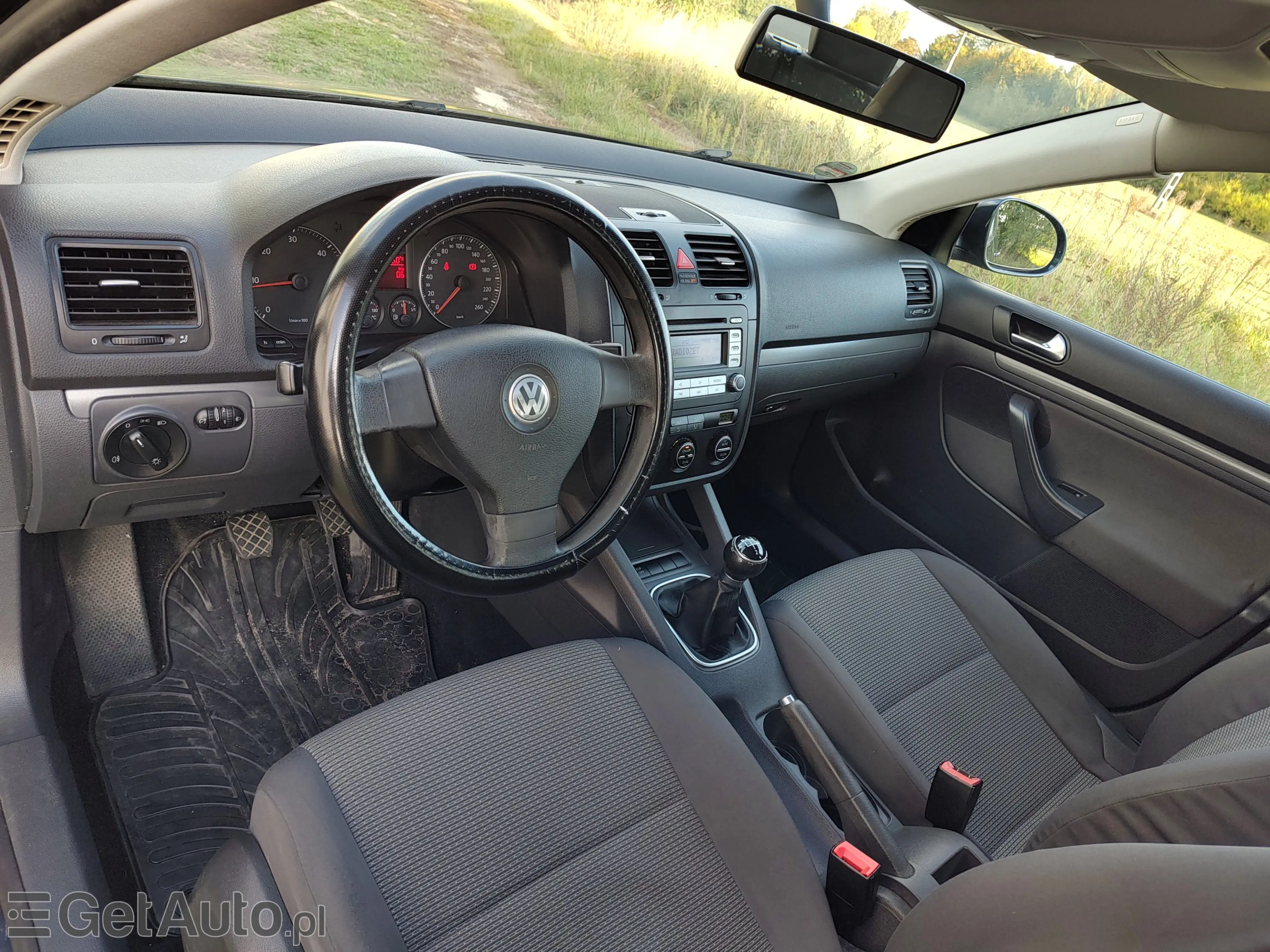 VOLKSWAGEN Jetta Sportline