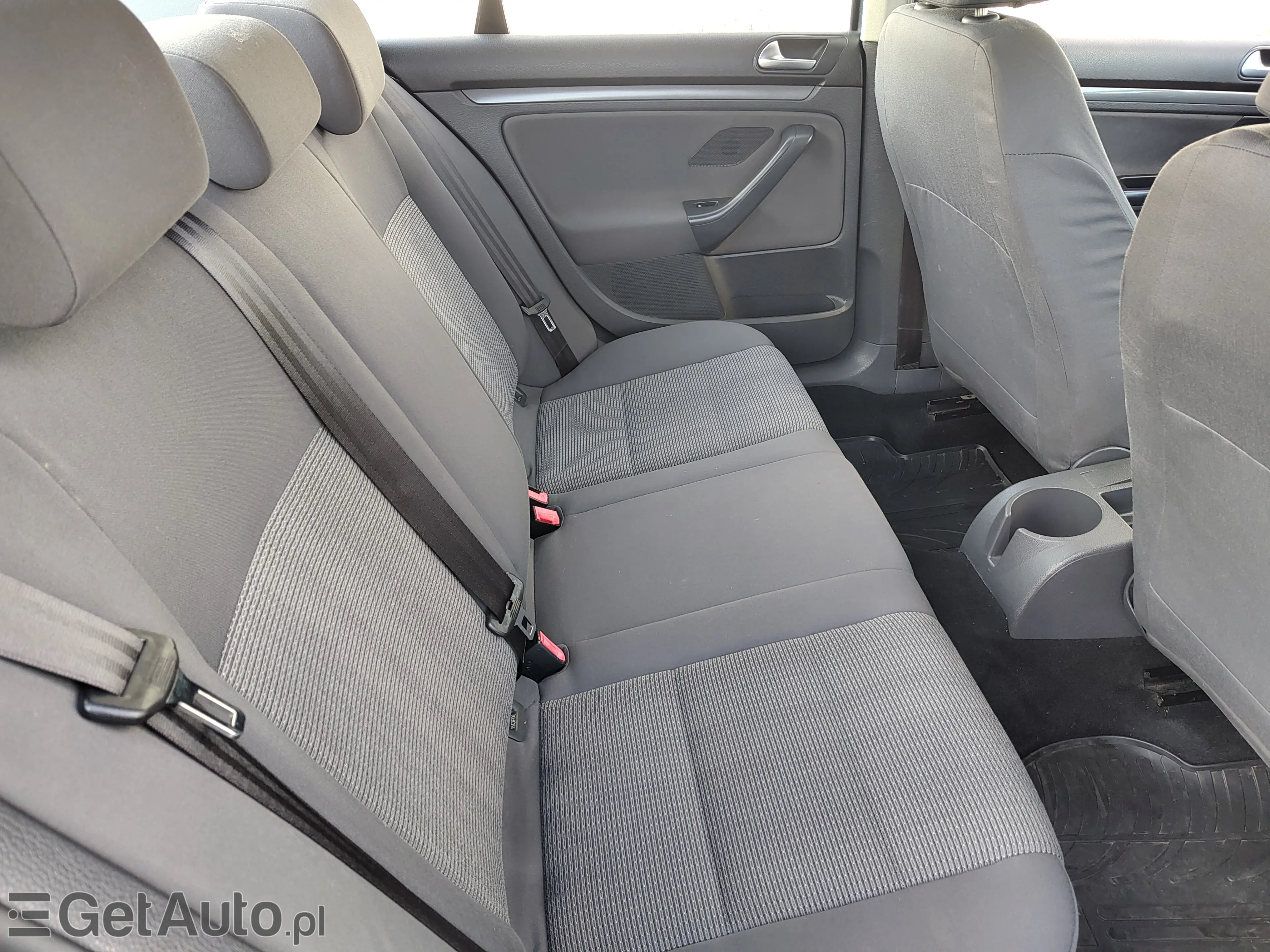 VOLKSWAGEN Jetta Sportline