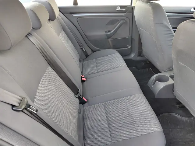 VOLKSWAGEN Jetta Sportline