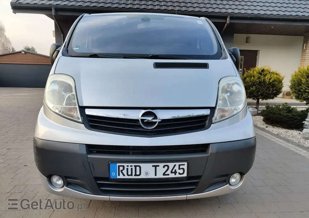 OPEL Vivaro L2H1 2.9t