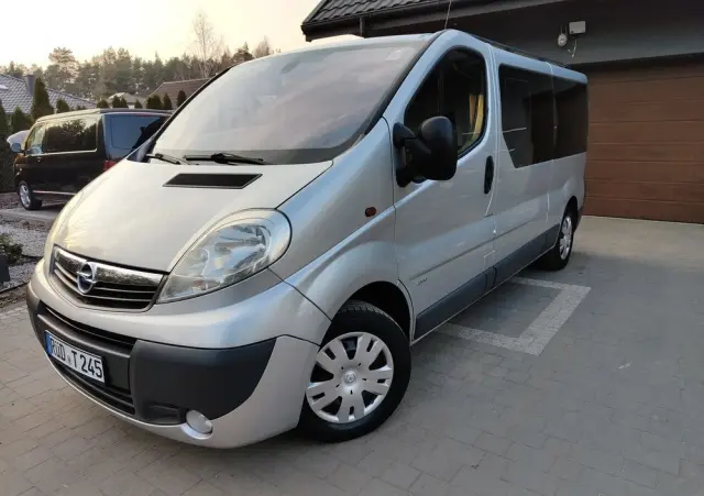 OPEL Vivaro L2H1 2.9t