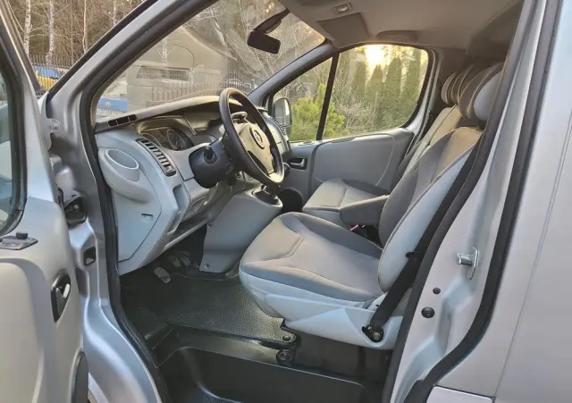 OPEL Vivaro L2H1 2.9t