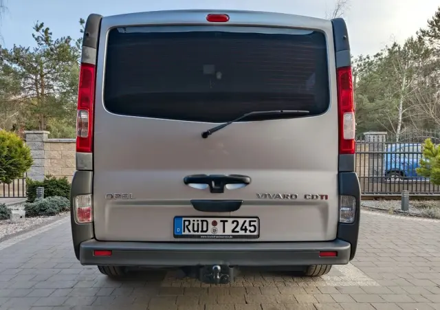 OPEL Vivaro L2H1 2.9t