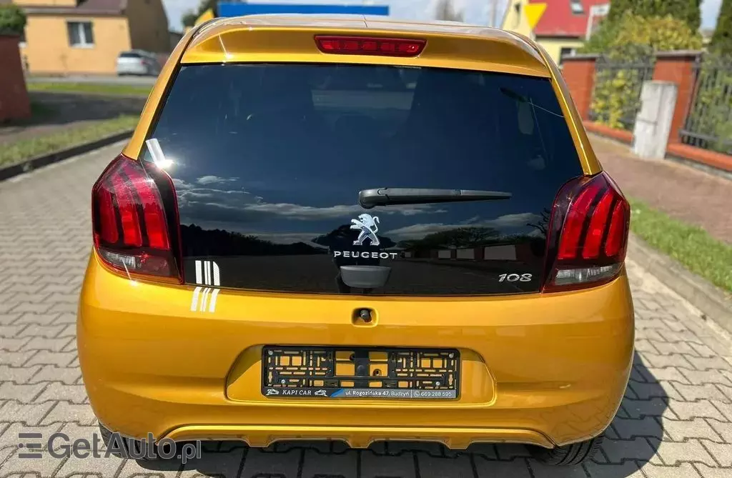 PEUGEOT 108 