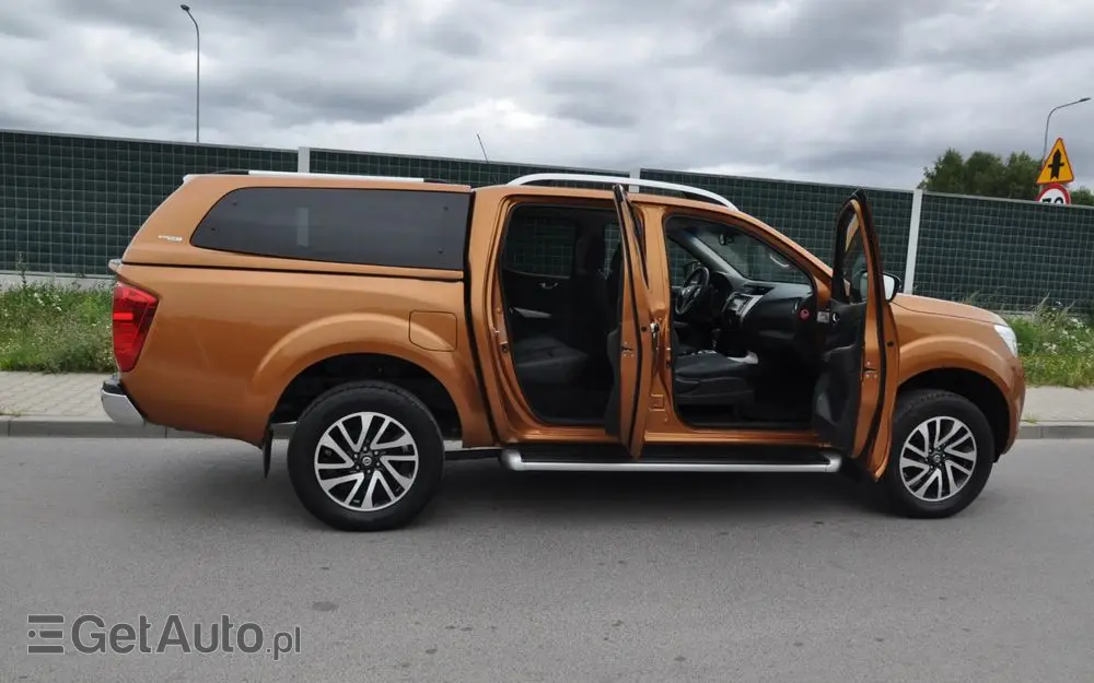 NISSAN Navara 