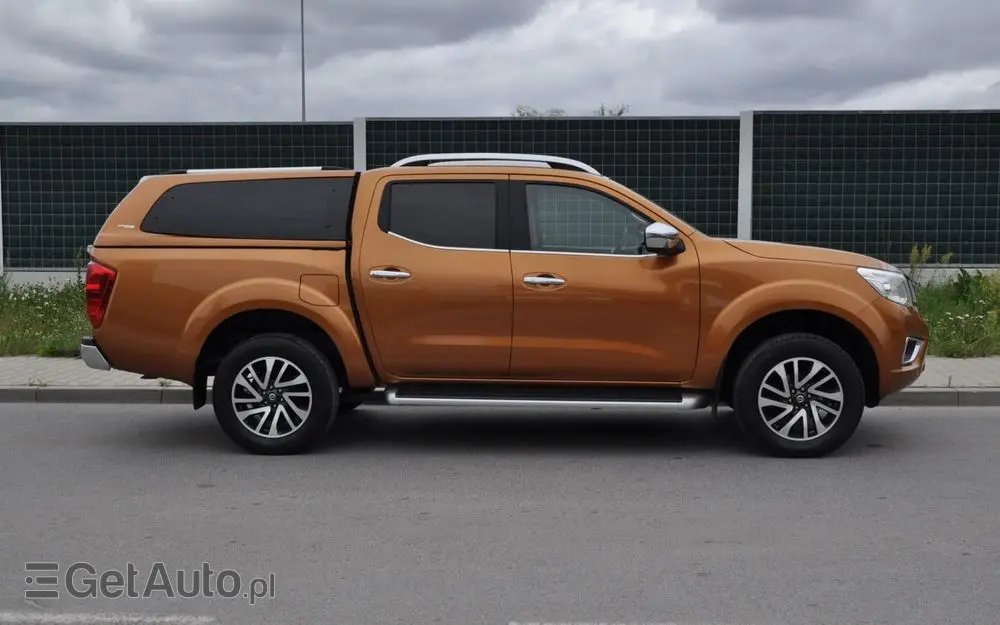 NISSAN Navara 