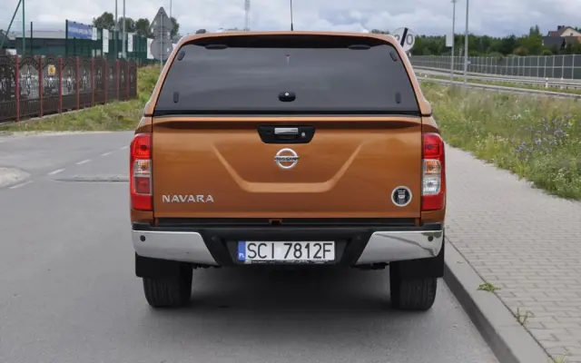 NISSAN Navara 