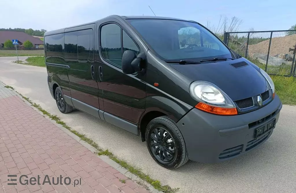 RENAULT Trafic 