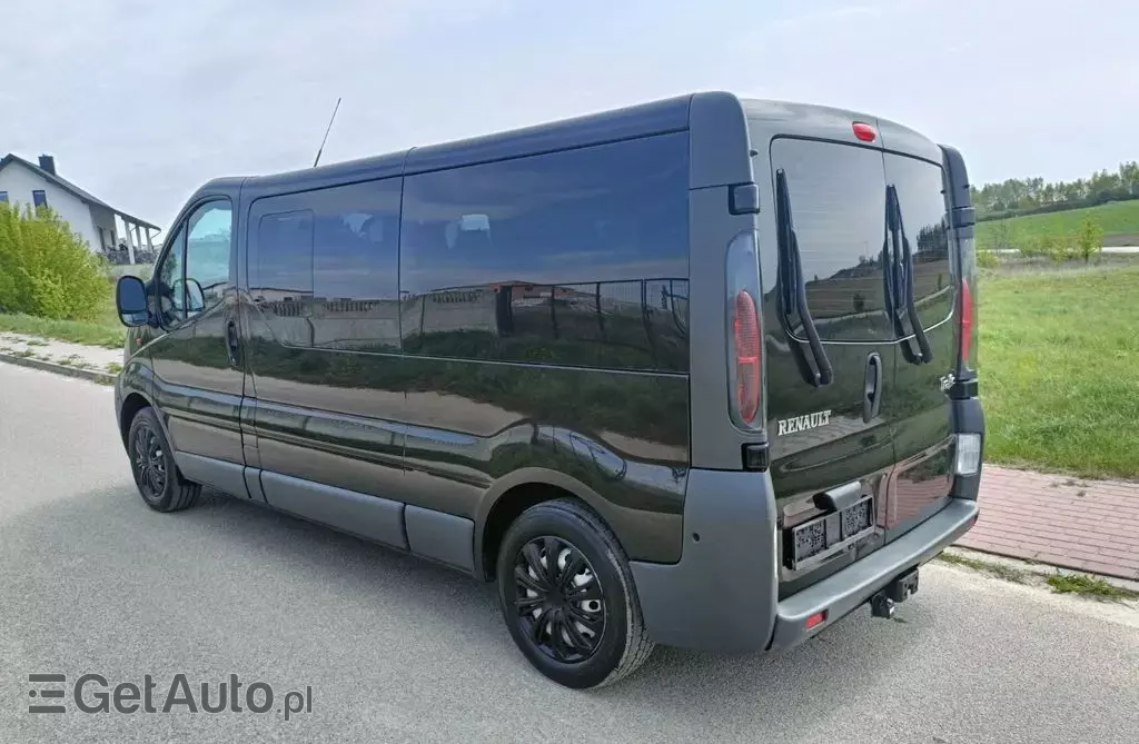 RENAULT Trafic 