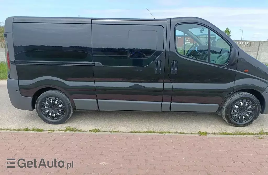 RENAULT Trafic 
