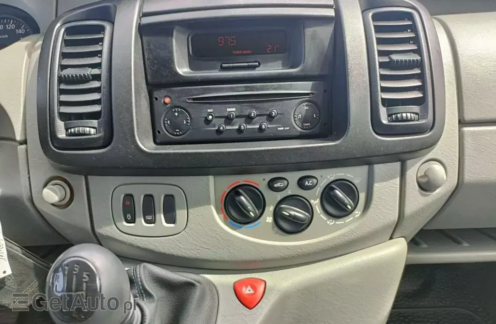 RENAULT Trafic 