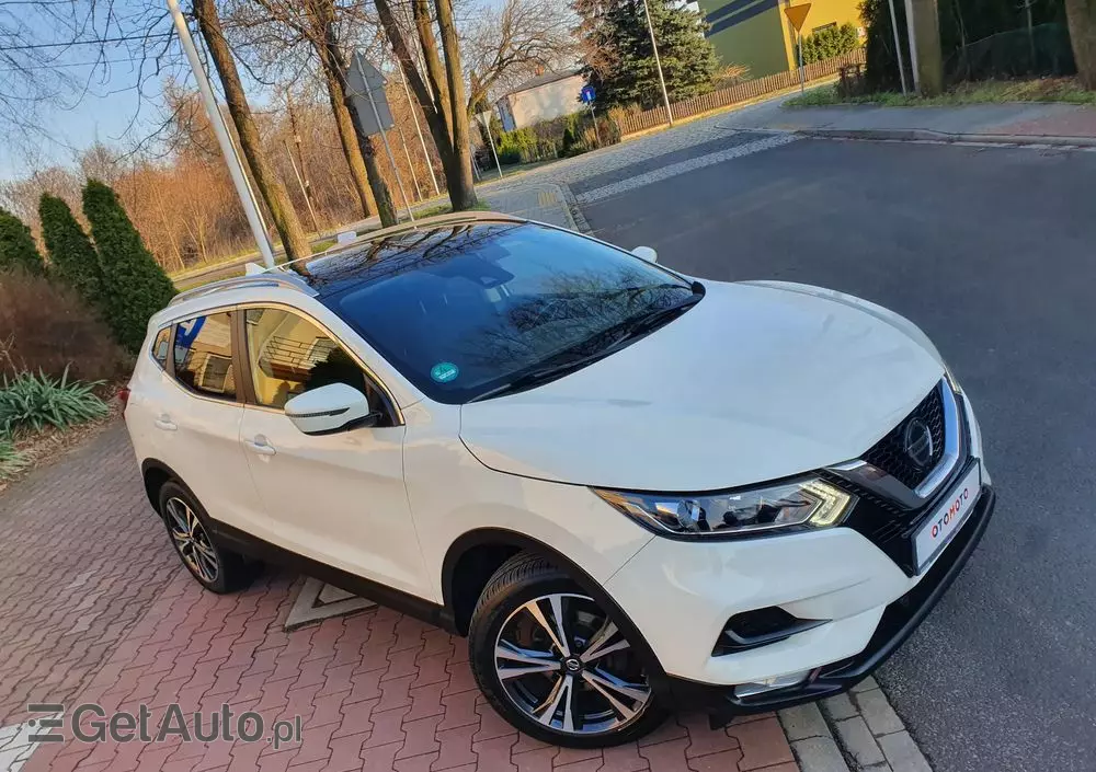 NISSAN Qashqai 1.3 DIG-T N-Connecta