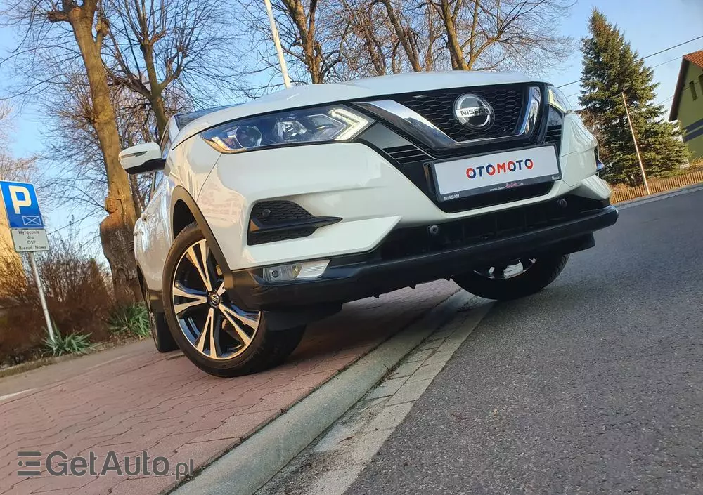 NISSAN Qashqai 1.3 DIG-T N-Connecta