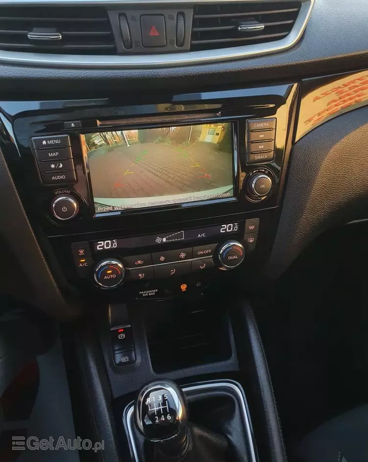 NISSAN Qashqai 1.3 DIG-T N-Connecta