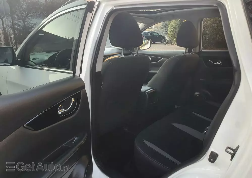 NISSAN Qashqai 1.3 DIG-T N-Connecta