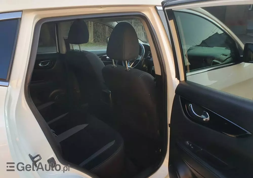 NISSAN Qashqai 1.3 DIG-T N-Connecta