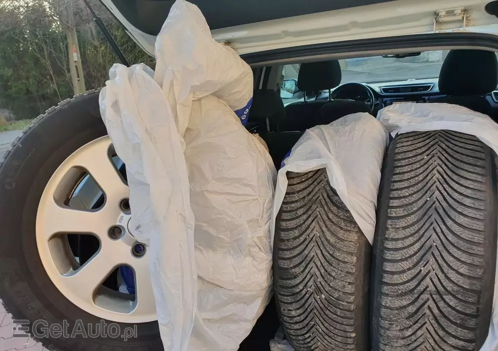 NISSAN Qashqai 1.3 DIG-T N-Connecta