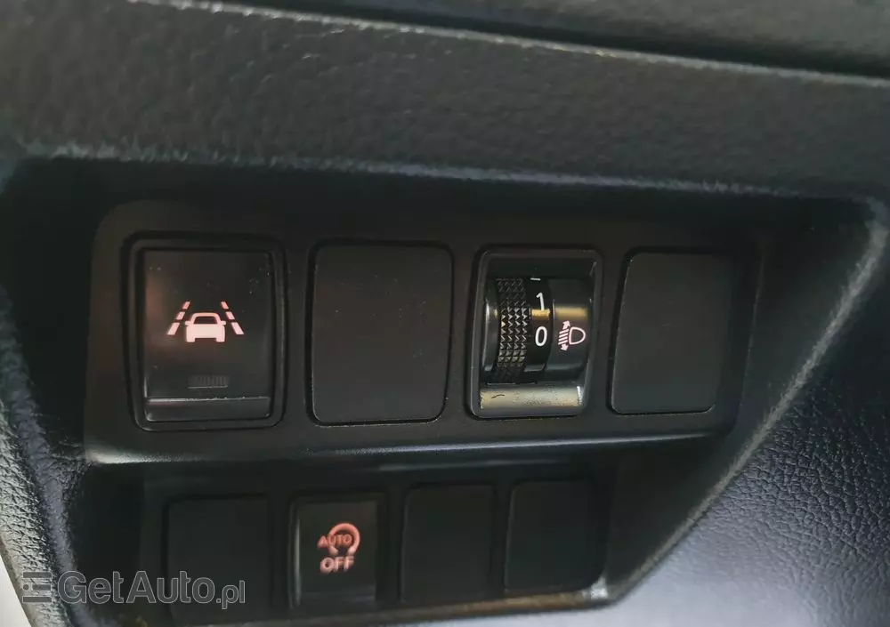 NISSAN Qashqai 1.3 DIG-T N-Connecta