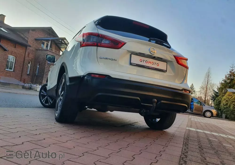 NISSAN Qashqai 1.3 DIG-T N-Connecta
