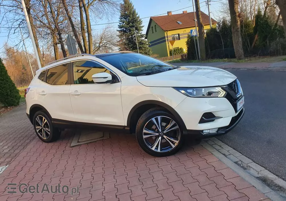 NISSAN Qashqai 1.3 DIG-T N-Connecta