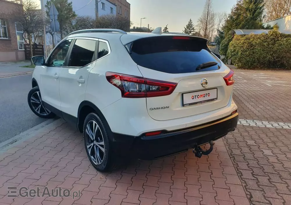 NISSAN Qashqai 1.3 DIG-T N-Connecta
