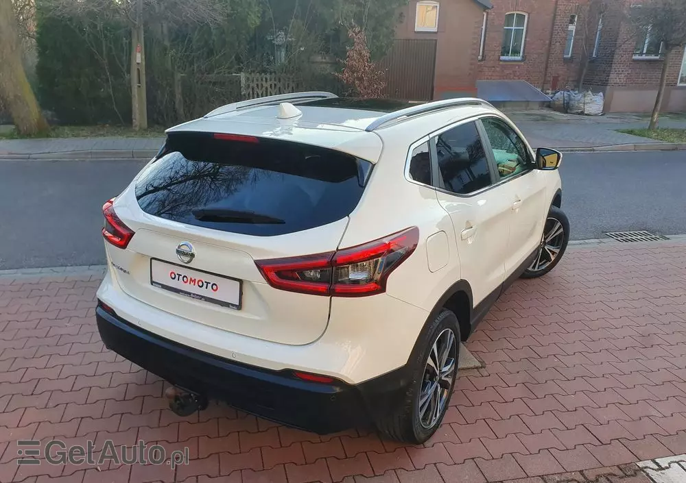 NISSAN Qashqai 1.3 DIG-T N-Connecta