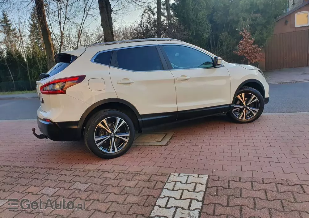 NISSAN Qashqai 1.3 DIG-T N-Connecta