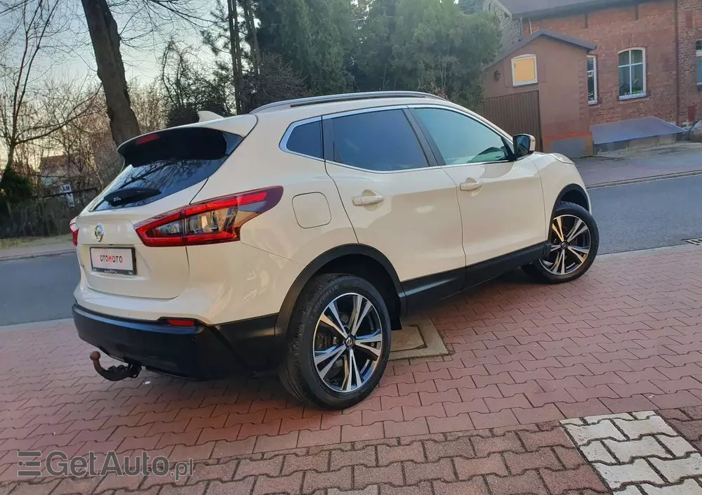 NISSAN Qashqai 1.3 DIG-T N-Connecta