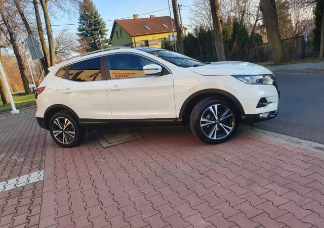NISSAN Qashqai 1.3 DIG-T N-Connecta