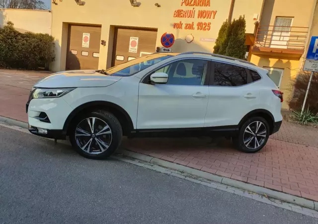 NISSAN Qashqai 1.3 DIG-T N-Connecta