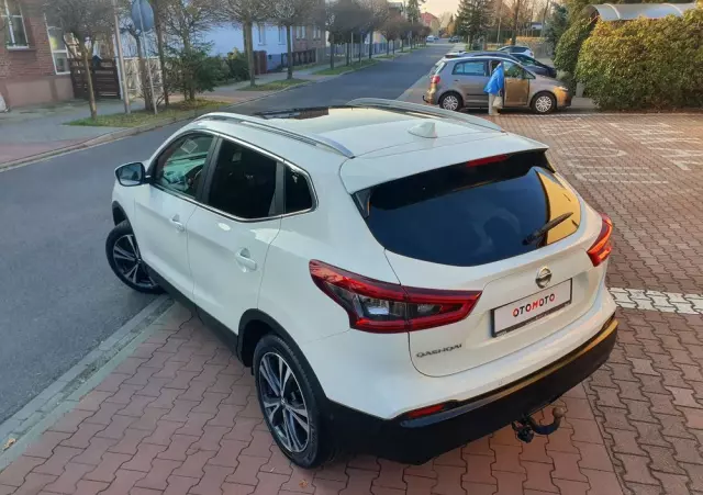NISSAN Qashqai 1.3 DIG-T N-Connecta
