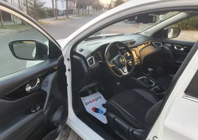 NISSAN Qashqai 1.3 DIG-T N-Connecta