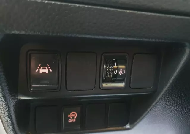 NISSAN Qashqai 1.3 DIG-T N-Connecta