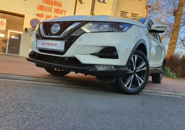 NISSAN Qashqai 1.3 DIG-T N-Connecta
