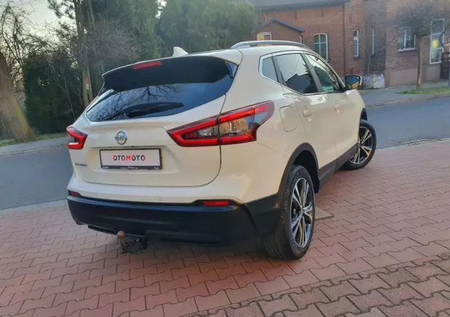 NISSAN Qashqai 1.3 DIG-T N-Connecta