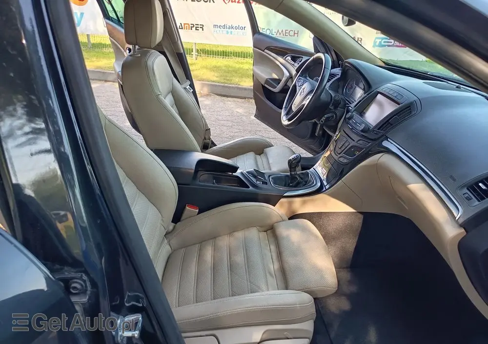 OPEL Insignia 