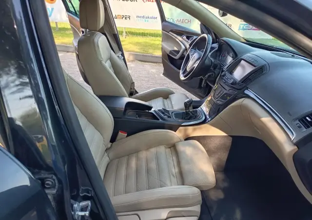 OPEL Insignia 