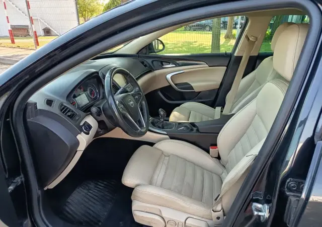OPEL Insignia 