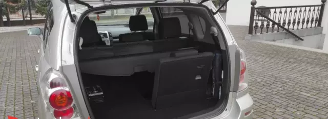 TOYOTA Corolla Verso 