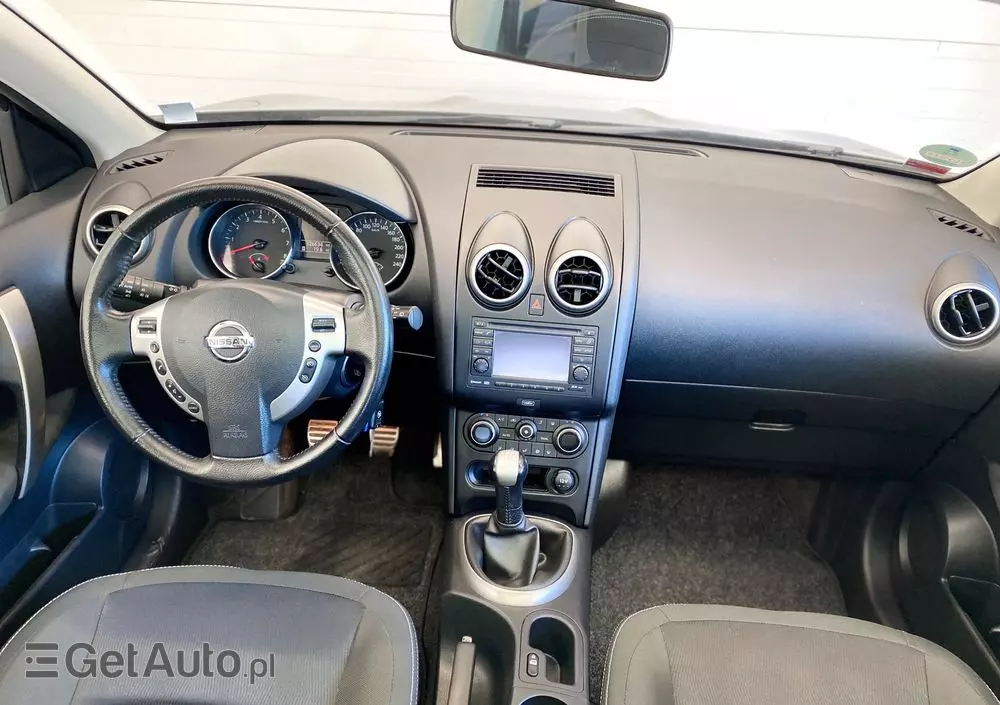 NISSAN Qashqai 1.6 Tekna