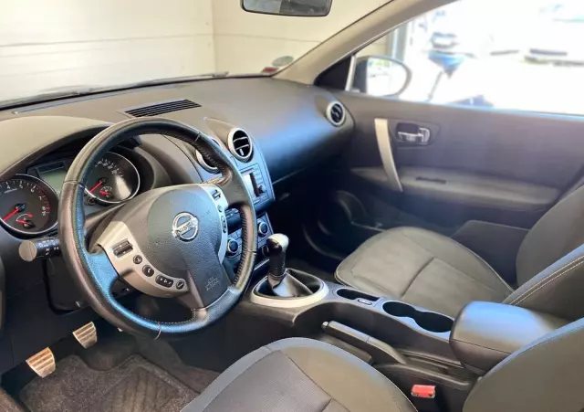 NISSAN Qashqai 1.6 Tekna