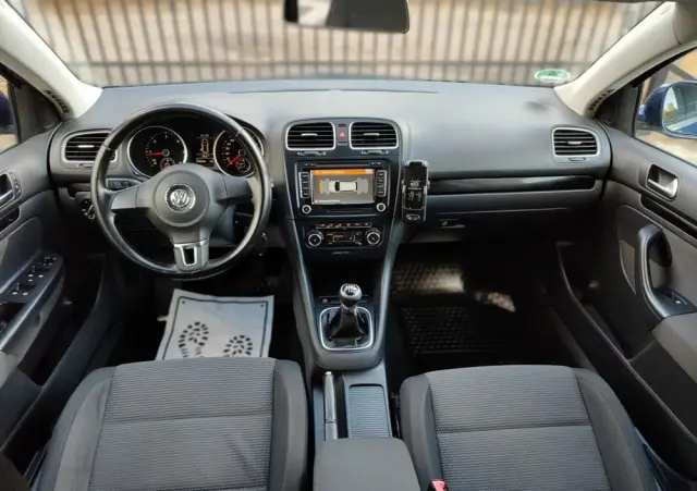 VOLKSWAGEN Golf VI 2.0 TDI Comfortline
