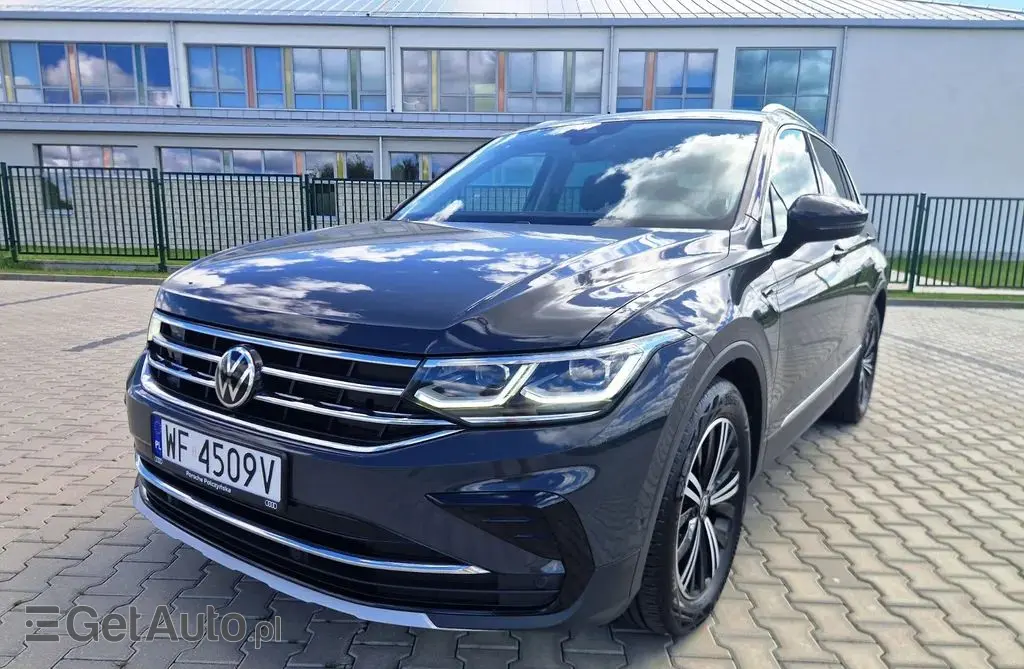 VOLKSWAGEN Tiguan 