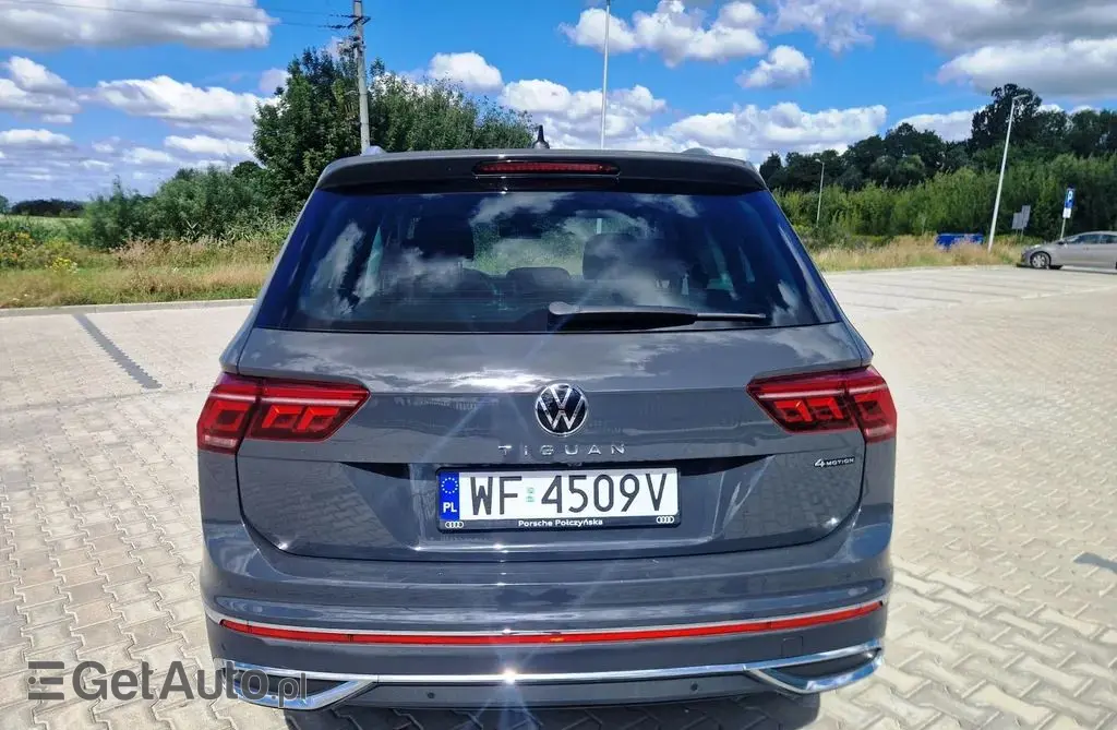 VOLKSWAGEN Tiguan 