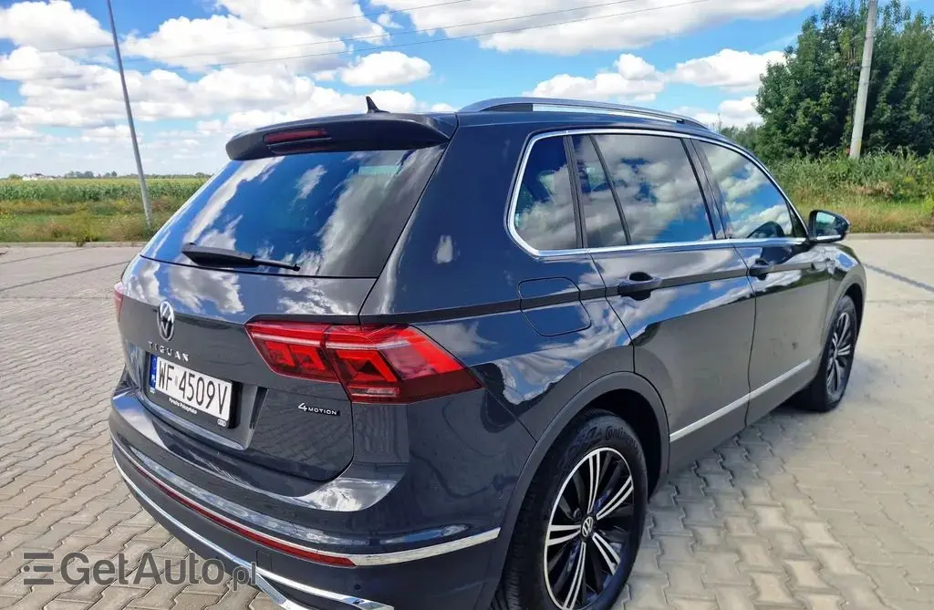 VOLKSWAGEN Tiguan 