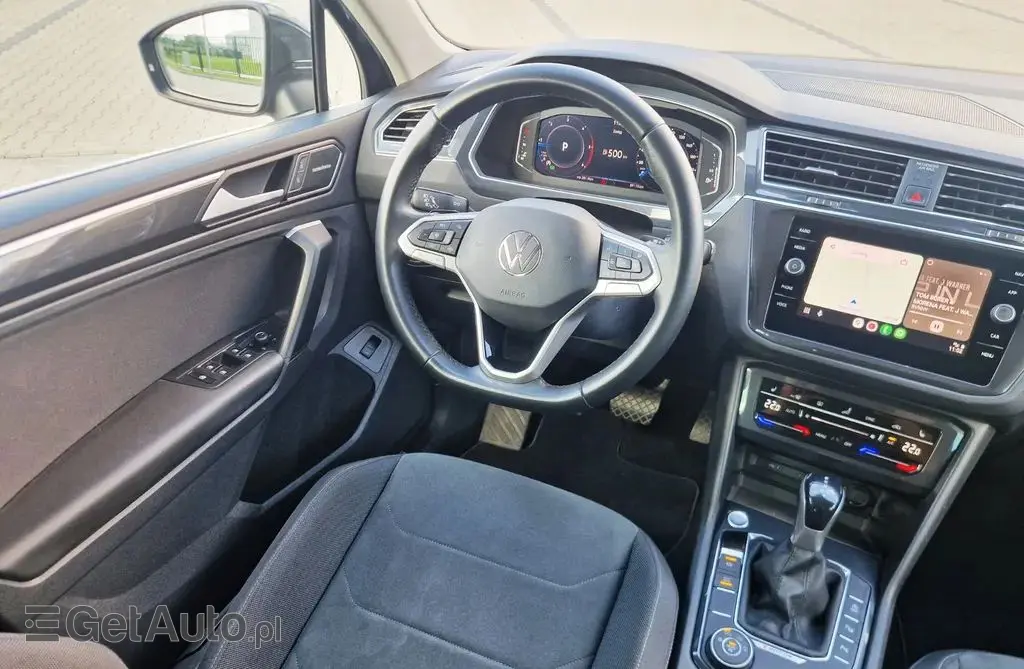 VOLKSWAGEN Tiguan 